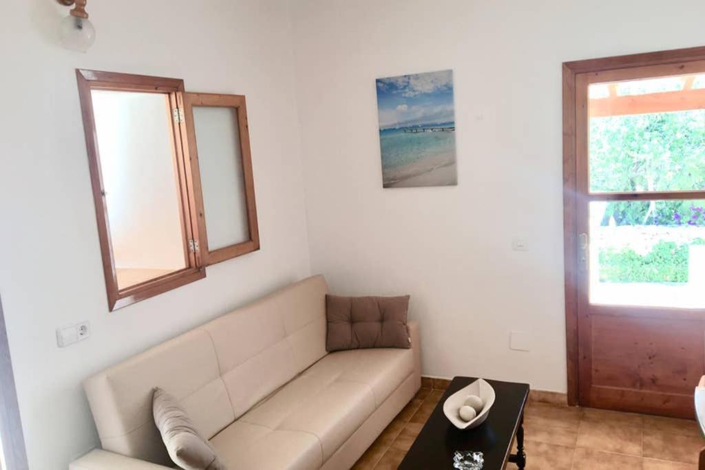 San Francisco Javier Casa Rural Es Cap De Barbaria מראה חיצוני תמונה